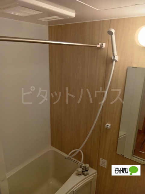 バス・シャワールーム　バスルーム