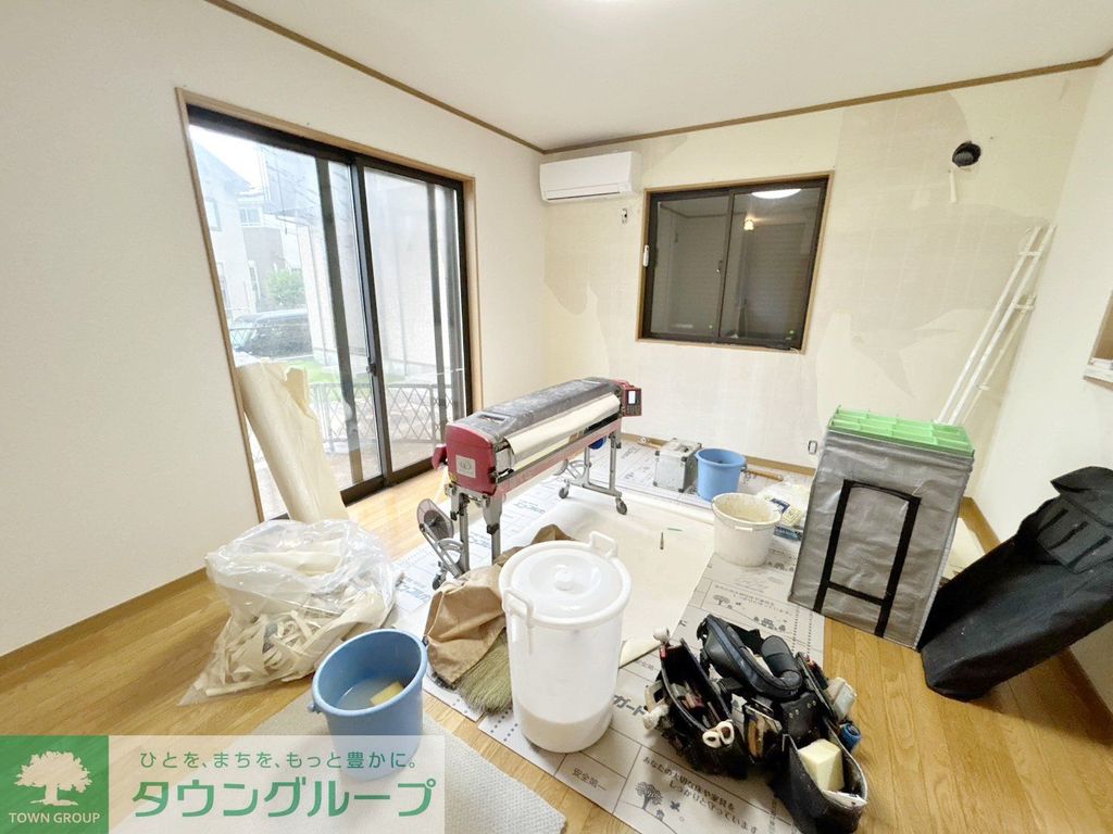 居室・リビング　内装工事中