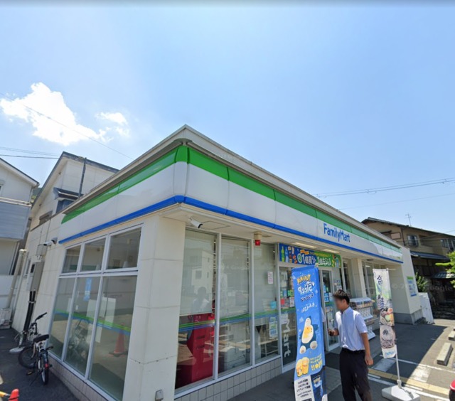 コンビニ　ファミリーマート東石切公園前店（コンビニ）まで401m