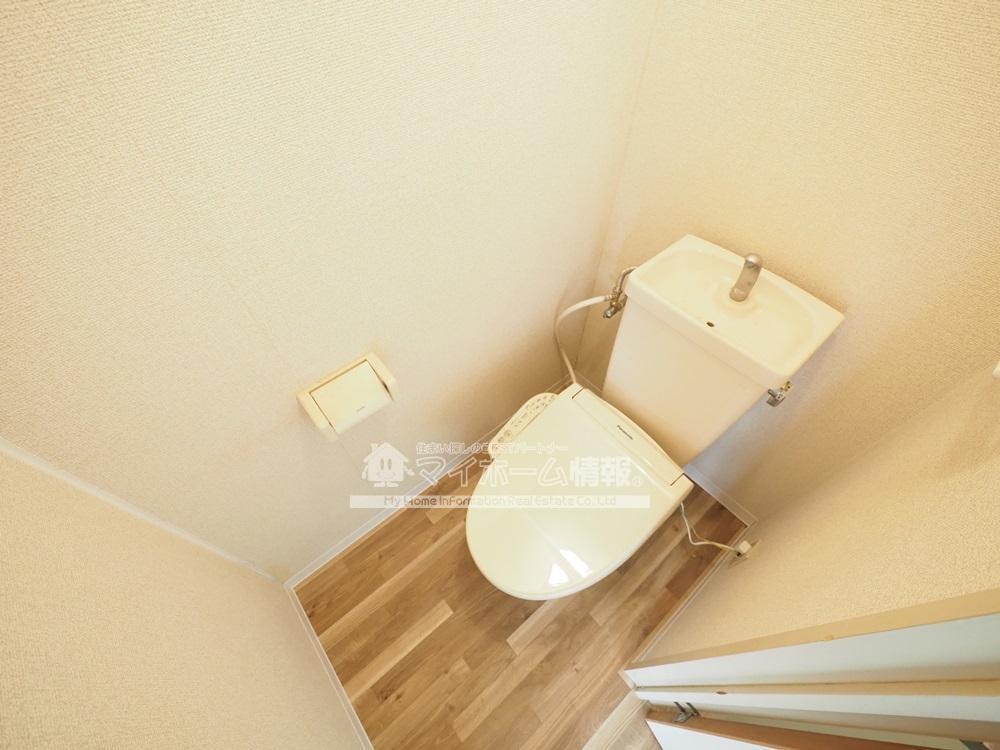 トイレ　トイレは快適な温水洗浄暖房便座付き♪