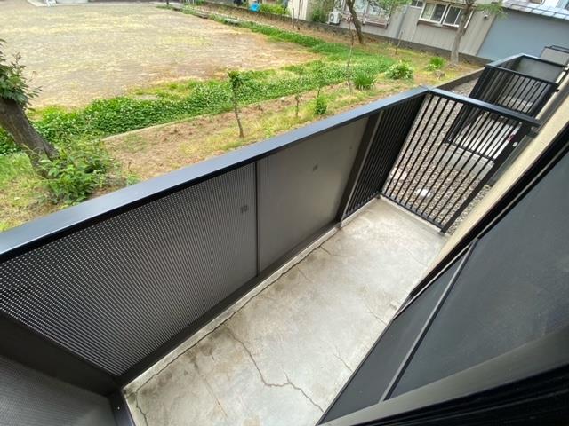 バルコニー　同タイプの別部屋の写真です