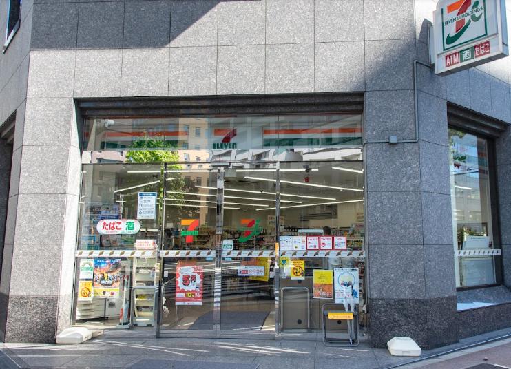 コンビニ　セブンイレブン 中央区入船3丁目店（コンビニ）まで108m