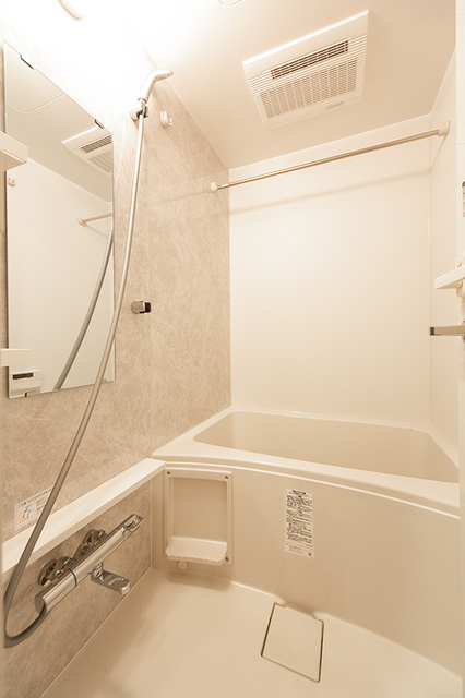 バス・シャワールーム　※写真は同タイプ住戸です。