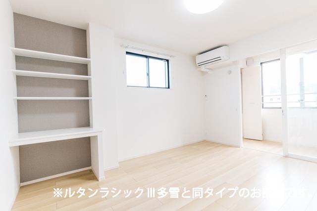 居室・リビング　※同タイプ