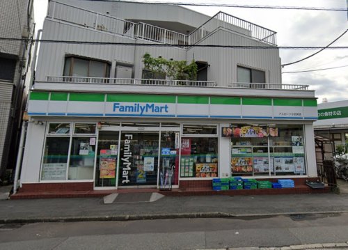 コンビニ　ファミリーマート（コンビニ）まで351m