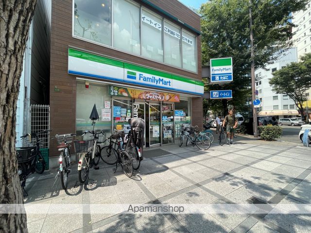 コンビニ　ファミリーマート（コンビニ）まで331m