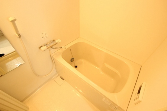 バス・シャワールーム　※他のお部屋の写真です。