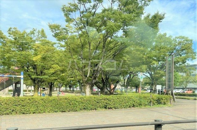 公園　安城市総合運動公園（公園）まで720m