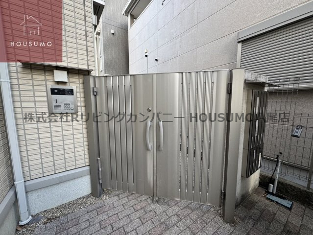 エントランス　建物の内部です