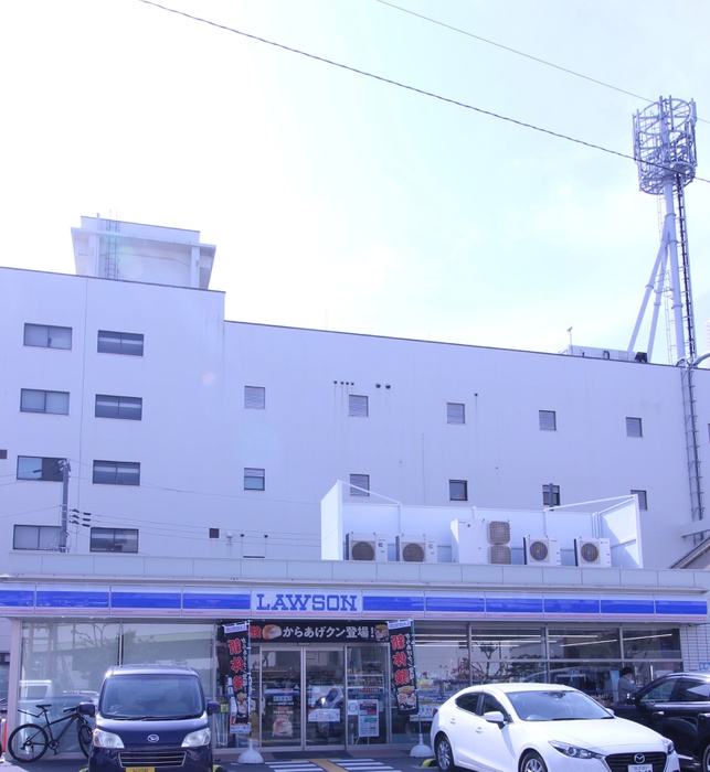 コンビニ　ローソン（コンビニ）まで310m