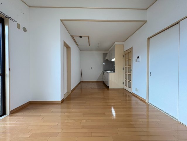 越水ハイツの居間写真