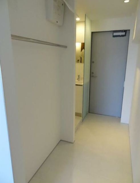 玄関　※別部屋参考写真