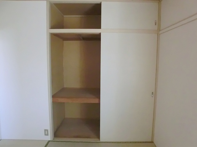 収納　天井まで収納できます☆