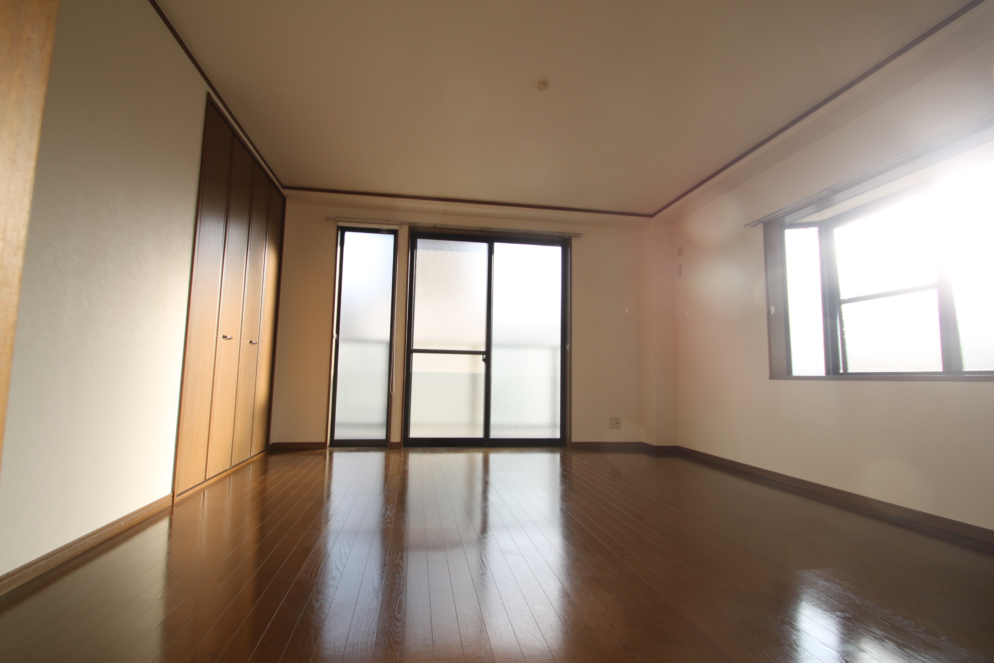 2LDK Mansion in Naka-ku, Hiroshima, Hiroshima — photo 3 of 3