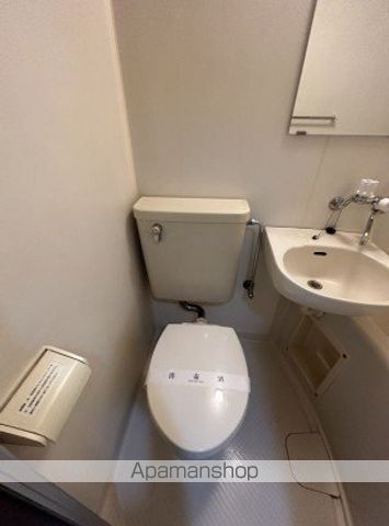 ＪＲ中央線 西荻窪駅 徒歩13分 3階建 築38年のトイレ写真