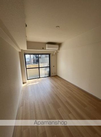 ＪＲ中央線 西荻窪駅 徒歩13分 3階建 築38年の居間写真