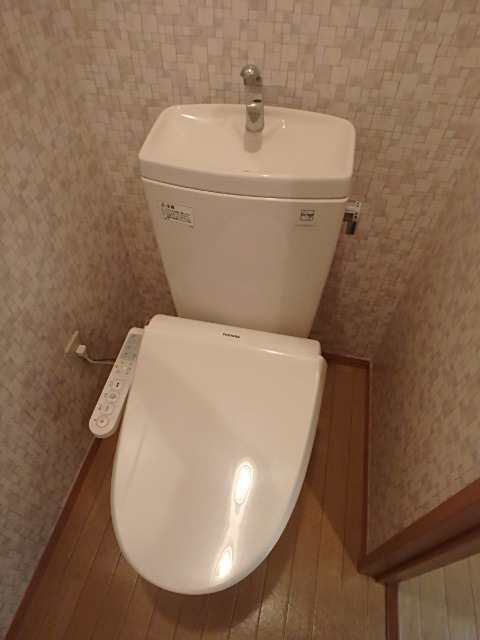 東京メトロ東西線 妙典駅 徒歩10分 2階建 築23年のトイレ写真
