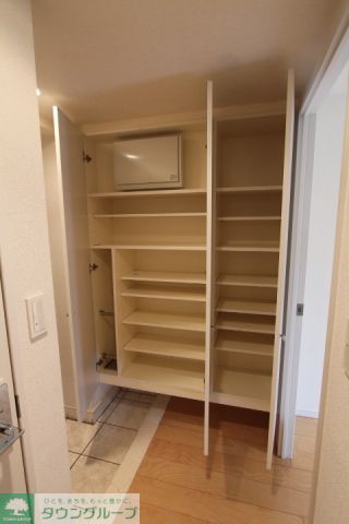 収納　シューズボックス