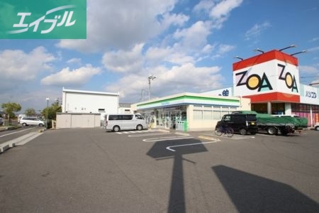コンビニ　ファミリーマート岡山田中店（コンビニ）まで494m