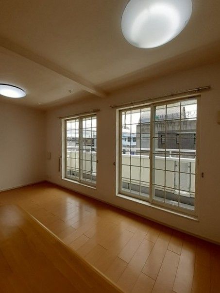 ファイン花原の居間写真