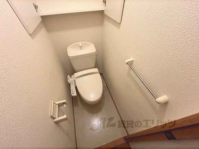 レオパレスカーサのトイレ写真
