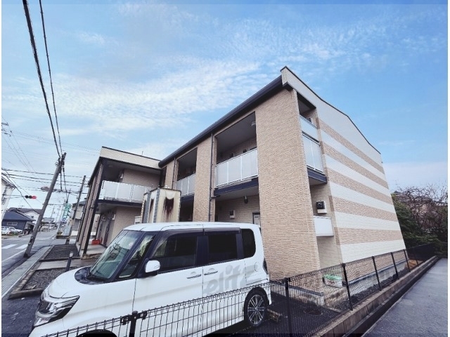 レオパレスカーサの外観写真