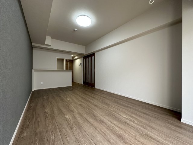 居室・リビング　※別部屋の参考写真です。