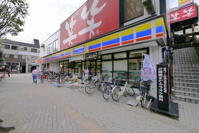 コンビニ　ミニストップ北坂戸駅前店（コンビニ）まで100m