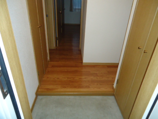 玄関　別号室のお部屋です