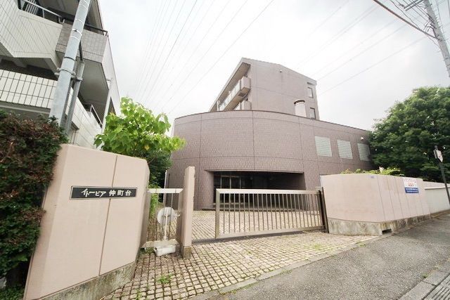 イトーピア仲町台の外観写真