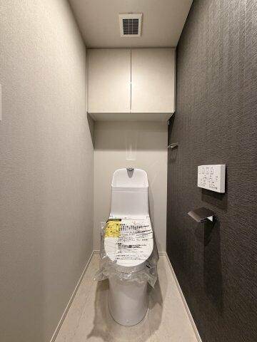 バルコニー　浴室乾燥機完備