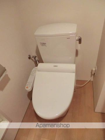 東京メトロ丸ノ内線 新中野駅 徒歩4分 4階建 築13年のトイレ写真