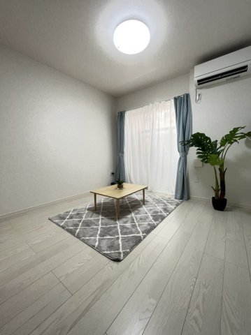 KTIレジデンス吹田の居間写真