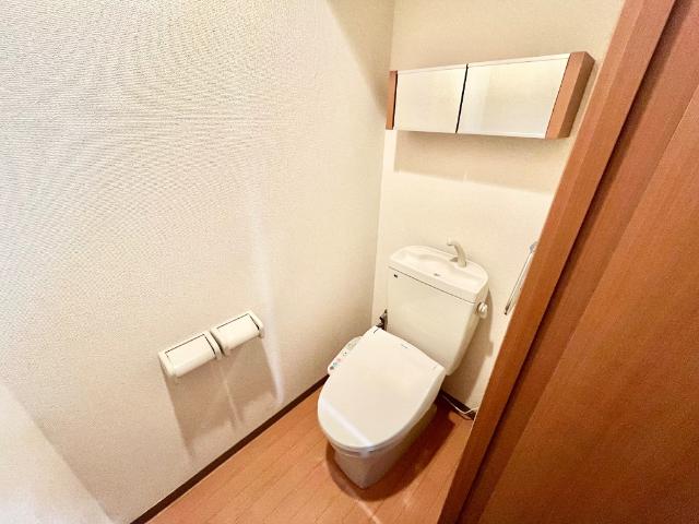 トイレ　シャワー付トイレ
