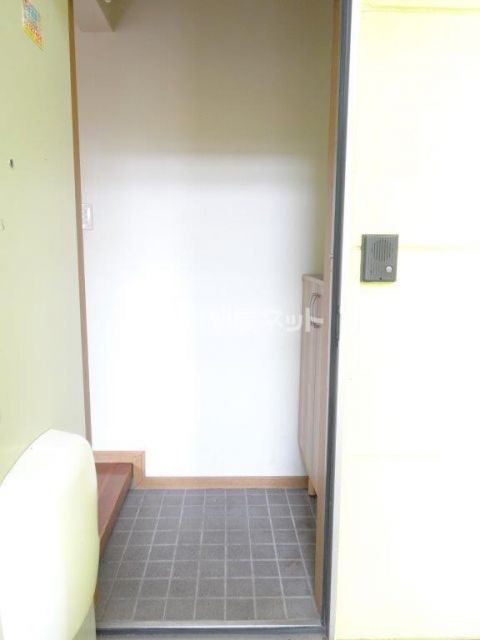 アルペンヒルEの玄関写真