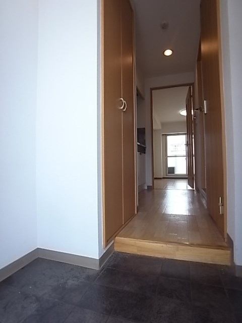 シャトラン弓木五番館の玄関写真
