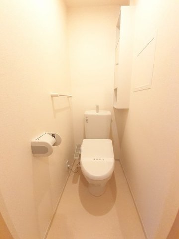 トイレ　清潔感のあるトイレです