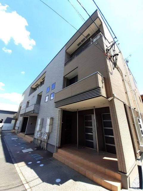 エレガンシア レジデンスの外観写真