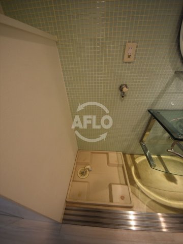 その他　アーバンフラッツ瓦町　洗濯機置場