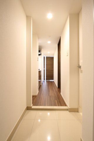 玄関　（別タイプ参考写真）AXAS西巣鴨　北区滝野川6