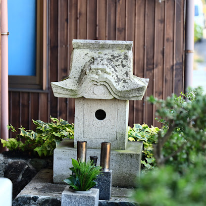 その他　地神社(北浦地区)（その他）まで584m