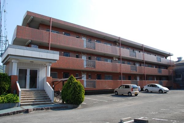 和歌山市布施屋のマンションの建物外観