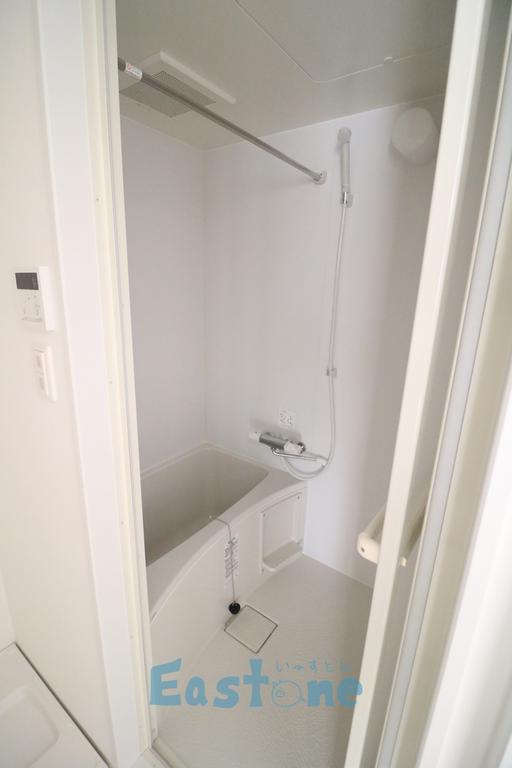 バス・シャワールーム　混合水栓で快適バスタイム