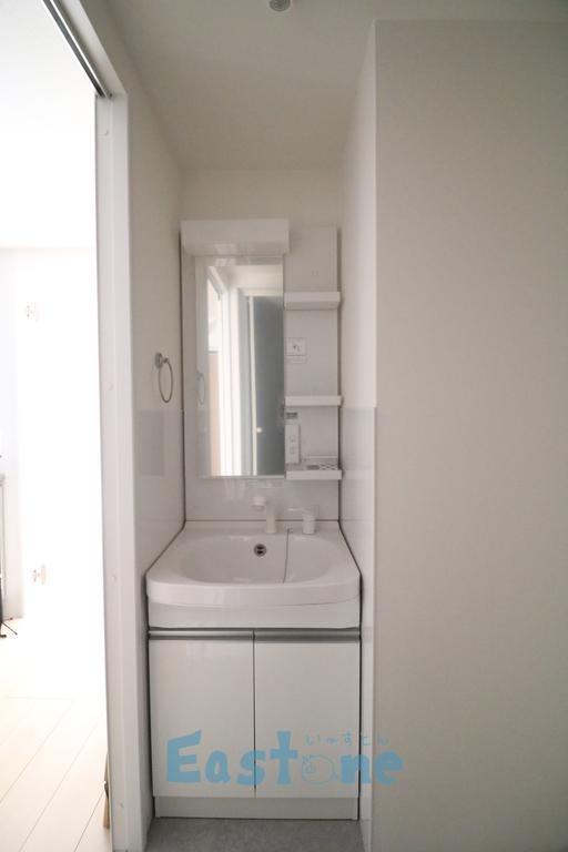 洗面設備　忙しい朝に便利な独立洗面台