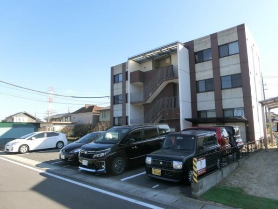 SUBURB　TERRACE　黒崎新町の建物外観