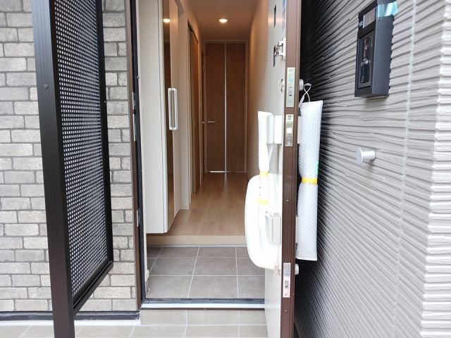 【コルティーレIIの玄関】