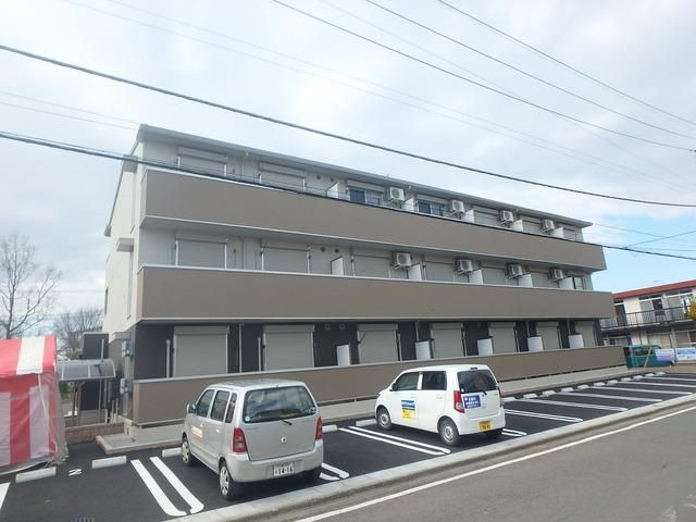 坂戸市末広町のアパートの建物外観