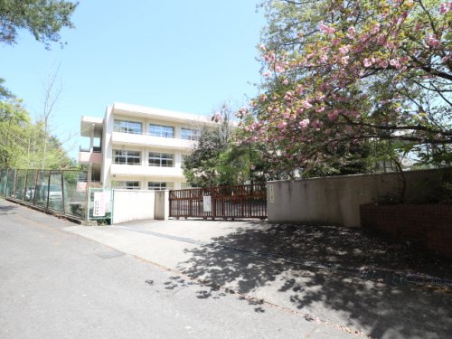 小学校　生駒市立あすか野小学校（小学校）まで907m