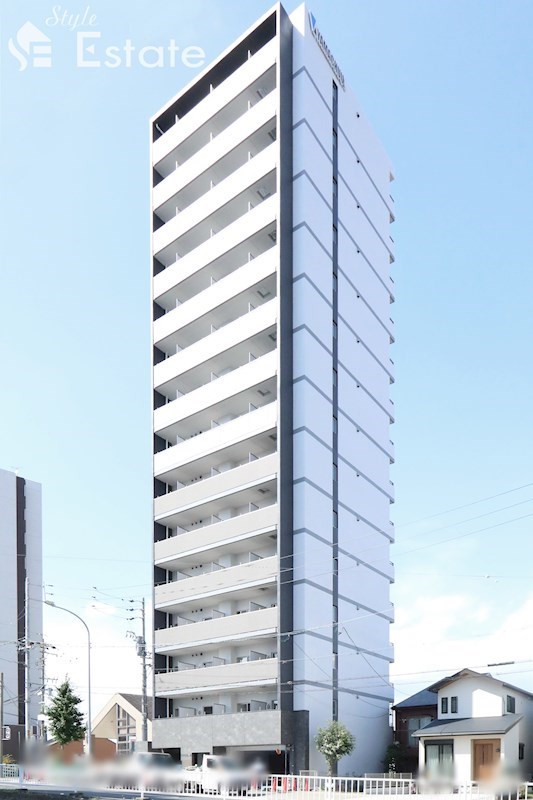 【名古屋市西区枇杷島のマンションの建物外観】