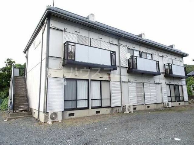 日立市石名坂町のアパートの建物外観